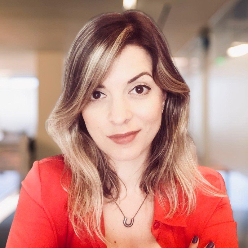 Fernanda Gomes — Brand & UX and Co-founder of RAMOA Digital